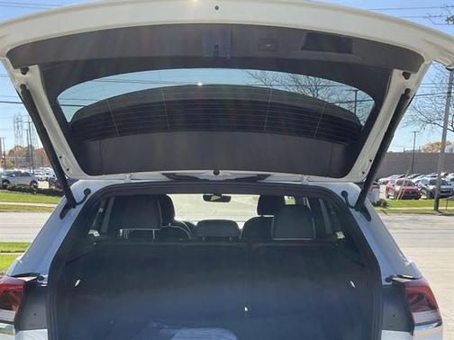 2026 Volkswagen Atlas Cross Sport 2.0T SEL Premium