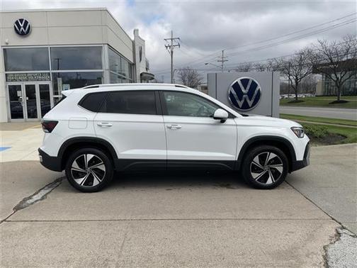 2025 Volkswagen Taos 1.5T SE