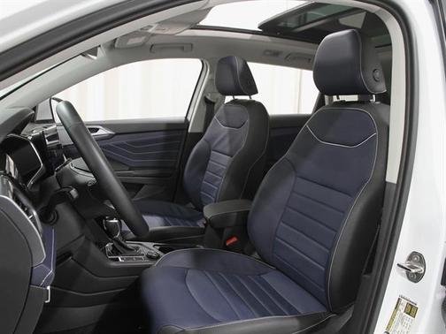 2025 Volkswagen Taos 1.5T SEL