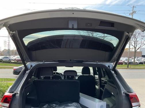 2026 Volkswagen Atlas Cross Sport 2.0T SEL Premium