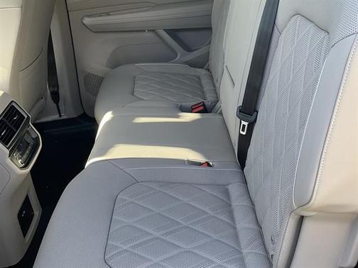 2026 Volkswagen Atlas 2.0T SEL Premium R-Line 4MOTION