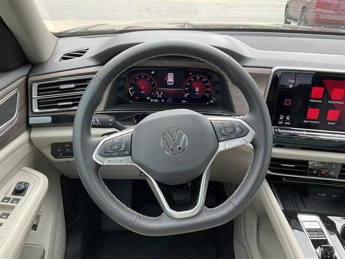 2025 Volkswagen Atlas 2.0T SEL