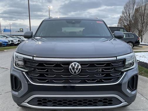 2026 Volkswagen Atlas Cross Sport 2.0T SE w/Technology 4MOTION