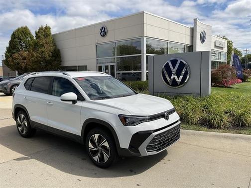 2025 Volkswagen Taos 1.5T SE