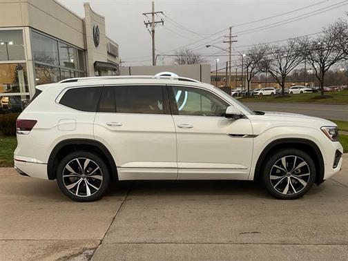 2026 Volkswagen Atlas 2.0T SEL Premium R-Line 4MOTION