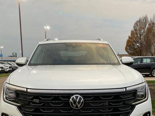 2026 Volkswagen Atlas 2.0T SEL Premium R-Line 4MOTION