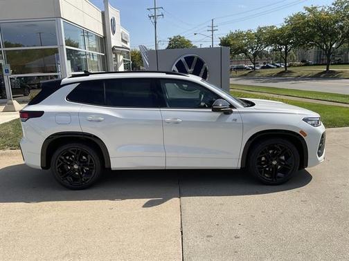 2025 Volkswagen Tiguan 2.0T SE R-Line Black