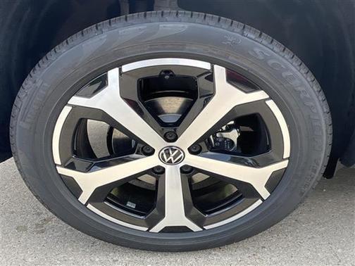 2025 Volkswagen Tiguan 2.0T SE 4MOTION