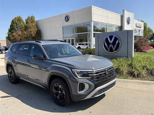 2025 Volkswagen Atlas 2.0T Peak Edition