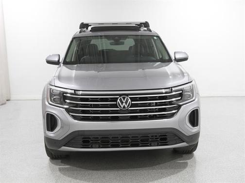 2025 Volkswagen Atlas 2.0T SE w/Technology 4MOTION