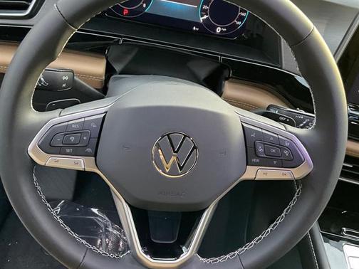 2026 Volkswagen Atlas Cross Sport 2.0T SE w/Technology 4MOTION