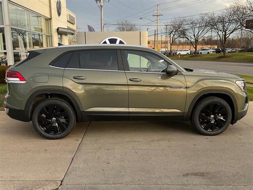 2026 Volkswagen Atlas Cross Sport 2.0T SE w/Technology 4MOTION