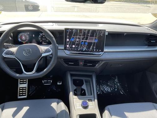 2025 Volkswagen Tiguan 2.0T SE R-Line Black 4MOTION