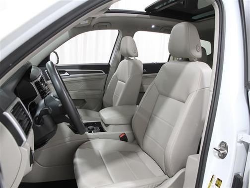 2022 Volkswagen Atlas 3.6L SE w/Technology