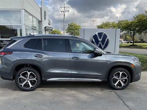 2025 Volkswagen Tiguan 2.0T SE 4MOTION