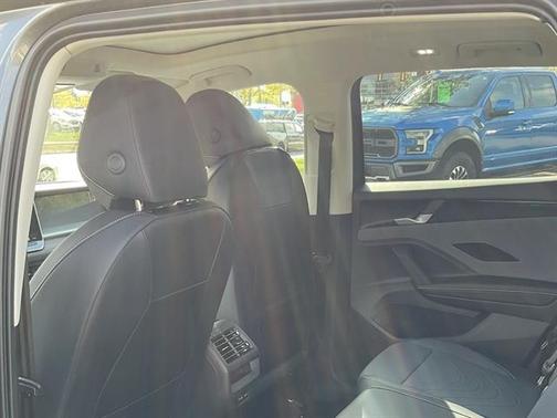 2025 Volkswagen Tiguan 2.0T SE 4MOTION