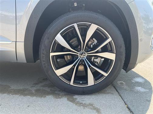 2025 Volkswagen Atlas 2.0T SEL Premium R-Line 4MOTION