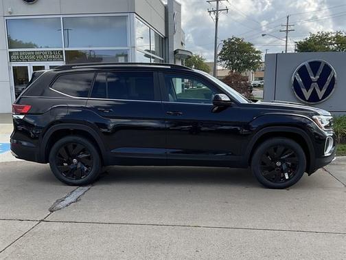 2026 Volkswagen Atlas 2.0T SE w/Technology 4MOTION
