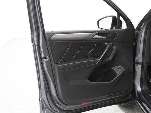 2024 Volkswagen Tiguan 2.0T SE R-Line Black 4MOTION