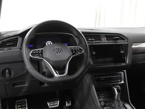 2024 Volkswagen Tiguan 2.0T SE R-Line Black 4MOTION