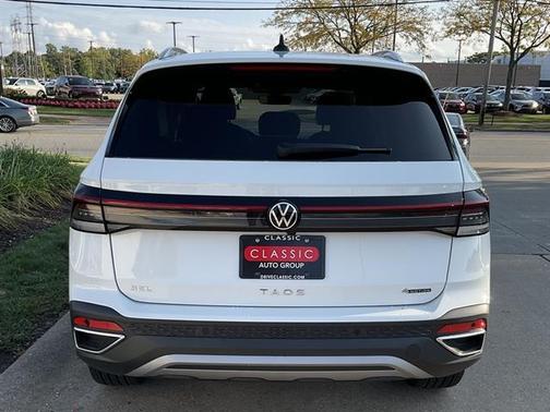 2025 Volkswagen Taos 1.5T SEL