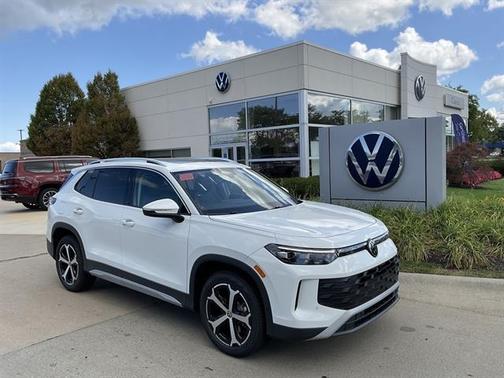 2025 Volkswagen Tiguan 2.0T SE 4MOTION