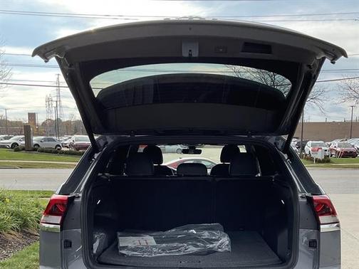 2026 Volkswagen Atlas Cross Sport 2.0T SEL