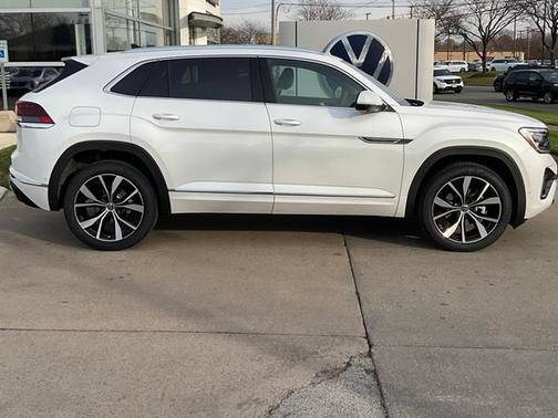 2026 Volkswagen Atlas Cross Sport 2.0T SEL Premium