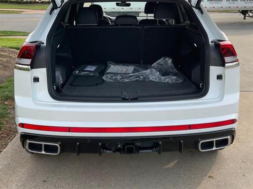 2026 Volkswagen Atlas Cross Sport 2.0T SEL Premium