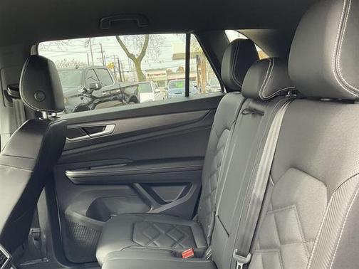 2026 Volkswagen Atlas Cross Sport 2.0T SE