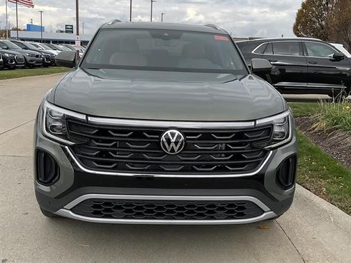 2026 Volkswagen Atlas Cross Sport 2.0T SE w/Technology 4MOTION