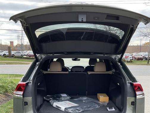 2026 Volkswagen Atlas Cross Sport 2.0T SE w/Technology 4MOTION