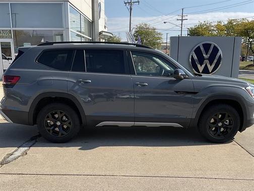 2026 Volkswagen Atlas 2.0T Peak Edition