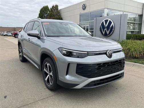 2025 Volkswagen Tiguan 2.0T SE 4MOTION