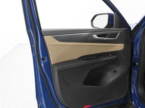 2025 Volkswagen Atlas Cross Sport 2.0T SE w/Technology 4MOTION