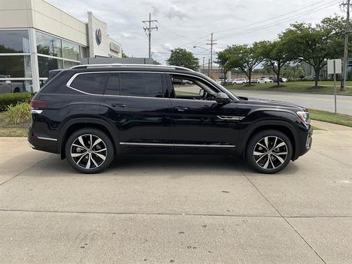 2026 Volkswagen Atlas 2.0T SEL Premium R-Line 4MOTION