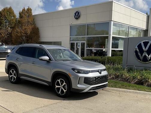 2025 Volkswagen Tiguan 2.0T SE 4MOTION