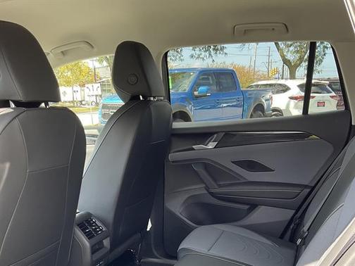 2025 Volkswagen Tiguan 2.0T SE 4MOTION