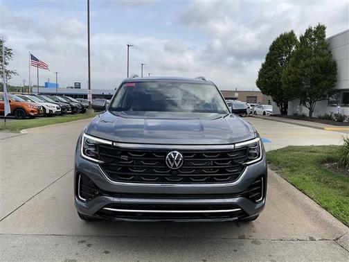 2025 Volkswagen Atlas 2.0T SEL Premium R-Line 4MOTION