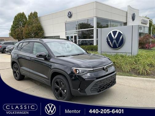 2025 Volkswagen Taos 1.5T SE Black