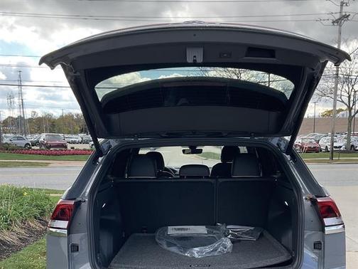 2026 Volkswagen Atlas Cross Sport 2.0T SEL Premium