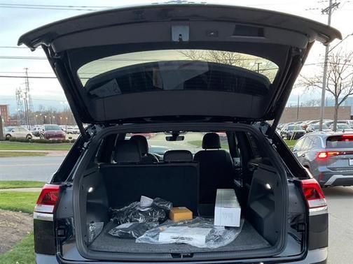 2026 Volkswagen Atlas Cross Sport 2.0T SEL