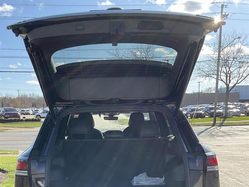 2026 Volkswagen Tiguan 2.0T SE R-Line Black 4MOTION