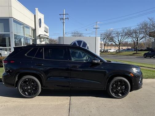 2026 Volkswagen Tiguan 2.0T SE R-Line Black 4MOTION