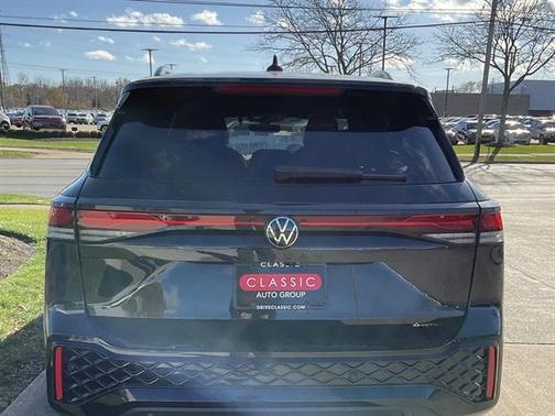 2026 Volkswagen Tiguan 2.0T SE R-Line Black 4MOTION