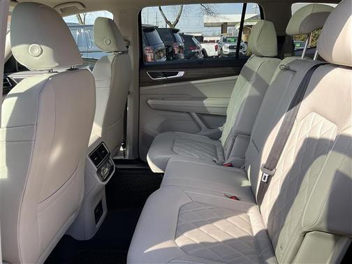 2025 Volkswagen Atlas 2.0T SEL Premium R-Line 4MOTION
