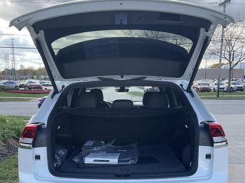 2026 Volkswagen Atlas Cross Sport 2.0T SE w/Technology 4MOTION