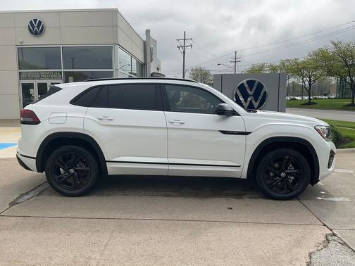 2025 Volkswagen Atlas Cross Sport 2.0T SEL