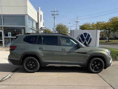 2026 Volkswagen Atlas 2.0T Peak Edition