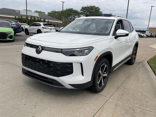 2025 Volkswagen Tiguan 2.0T SE 4MOTION
